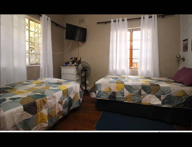 5 BEDROOM HOUSE FOR SALE IN PARK HILL